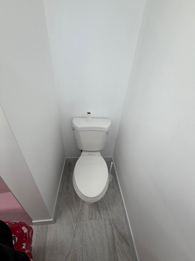 baño - 9505 165th Ave