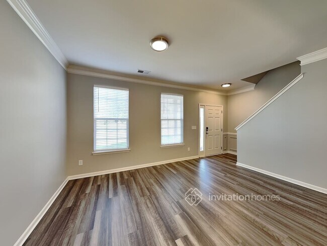 Foto del edificio - 7925 Bushy Creek Dr