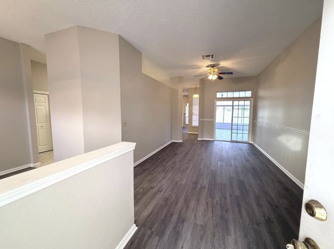 Building Photo - 1930 Hollington Dr