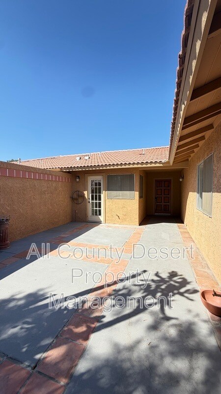 Foto del edificio - 82092 Cochran Dr