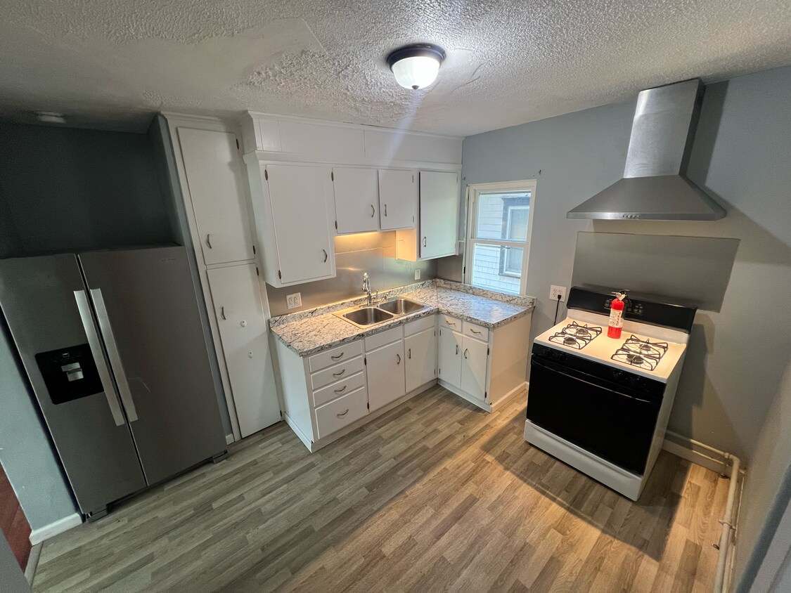 Foto principal - 1909 Riverview Dr