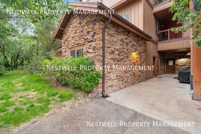 Building Photo - 5569 Oslo Ln