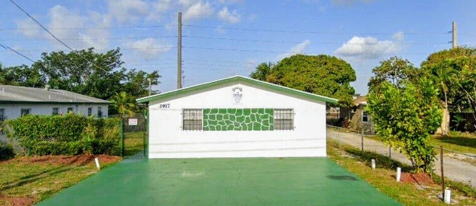 Foto principal - 3917 Windsor Ave
