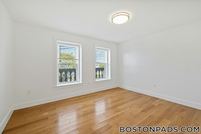 Building Photo - 406 Columbia St
