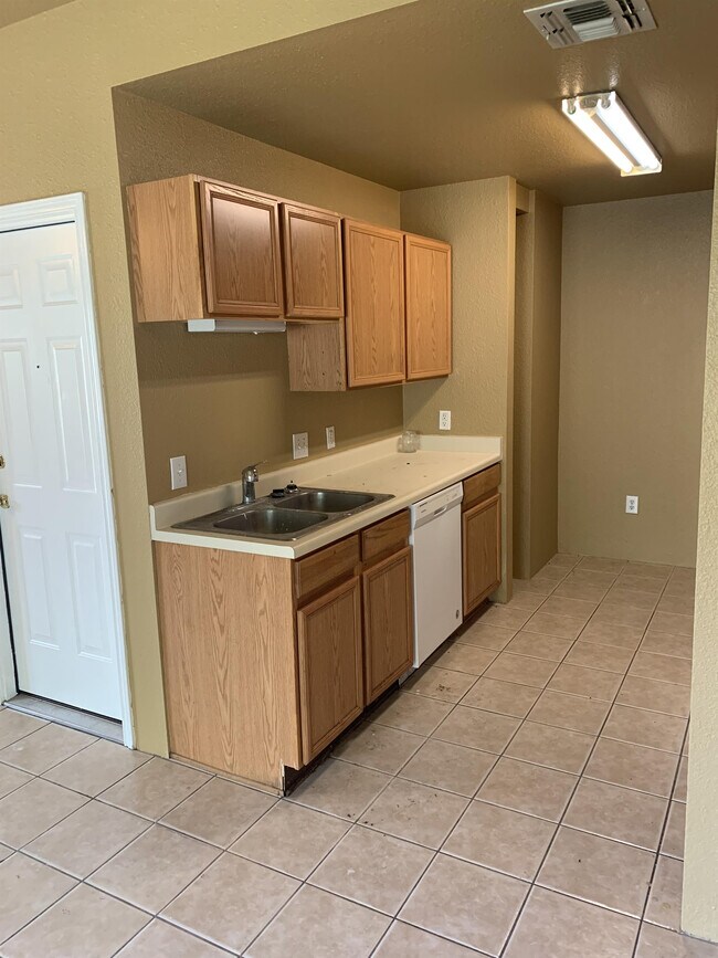 Building Photo - 3872 Maverick Creek