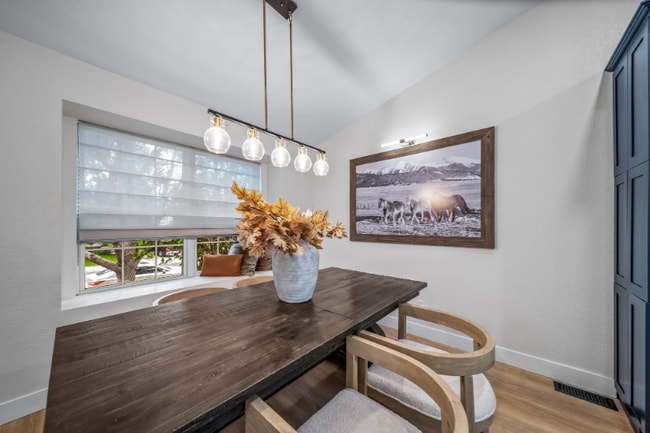 Building Photo - 16410 Martingale Dr