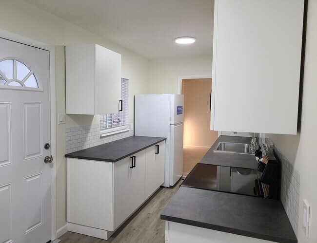 Foto del edificio - Charming 3BR House in University Hills