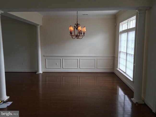 Building Photo - 209 Landing Ln