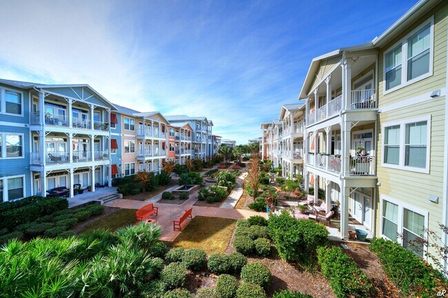 Foto del edificio - 8700 Front Beach Rd