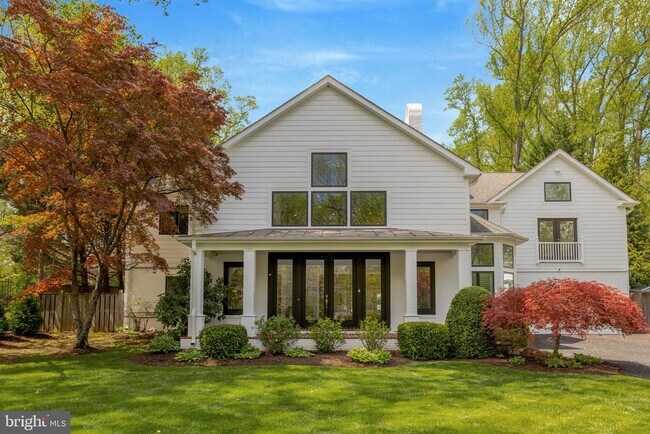 Foto del edificio - 2850 Rosemary Ln