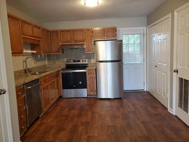 Building Photo - Coming soon!!!  "Cozy 2-Bedroom Apartment ...