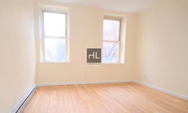 Building Photo - WEST BROADWAY