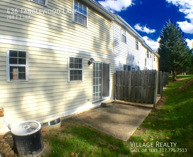 Building Photo - Spacious 2-BR Townhome in Dallastown Schoo...