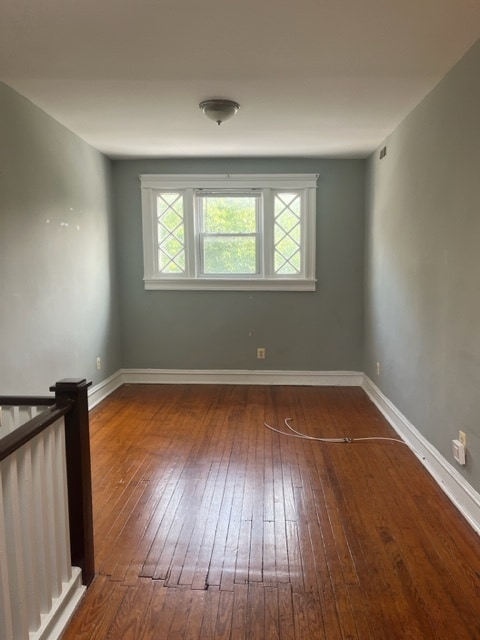 Living room - 105 E 32nd St
