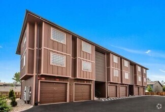 Building Photo - 139 NW Revere Ave