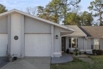 Building Photo - 10441 SW 85th Ct