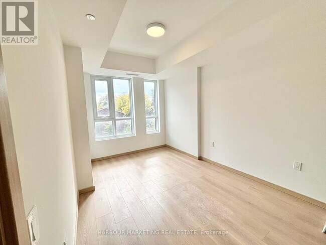 Building Photo - 3421 Sheppard Ave E