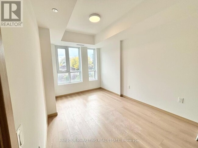 Photo du bâtiment - 3421 Sheppard Ave E