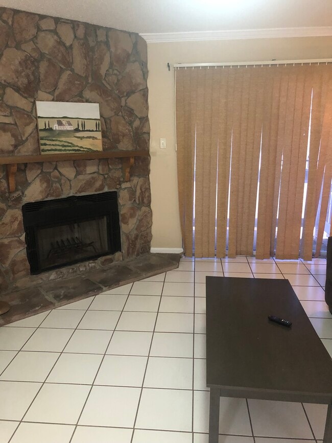 Building Photo - 734 G Village Drive