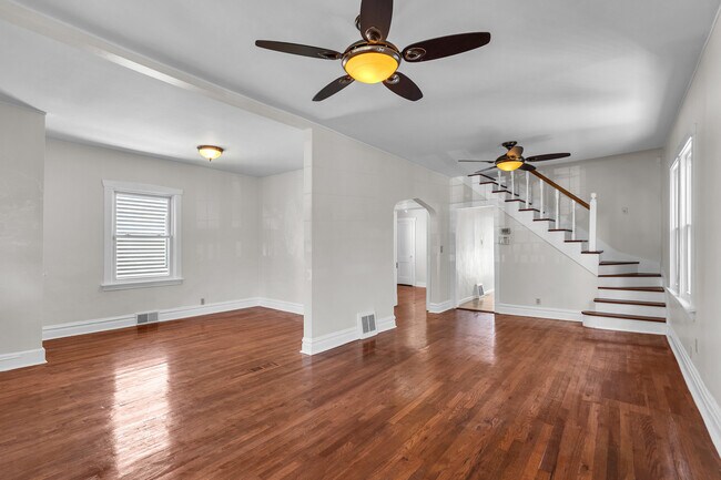 Foto del edificio - 4423 N Moody Ave