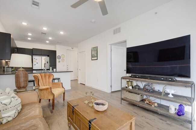 Foto del edificio - 4801 Springdale Rd