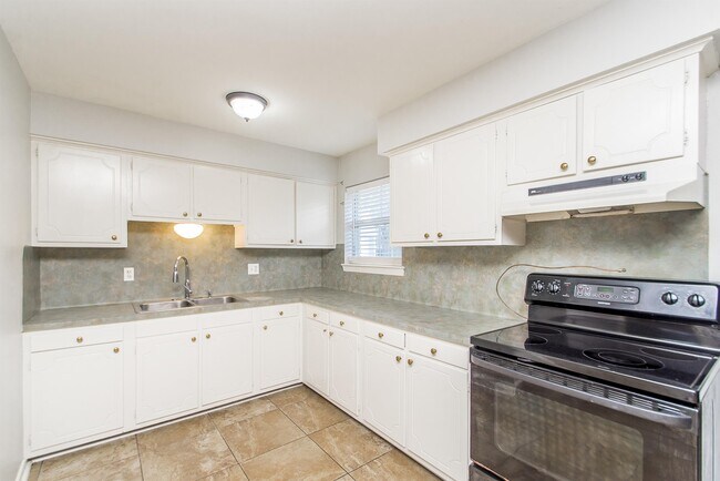 Foto del edificio - 13396 Burnt Pecan St