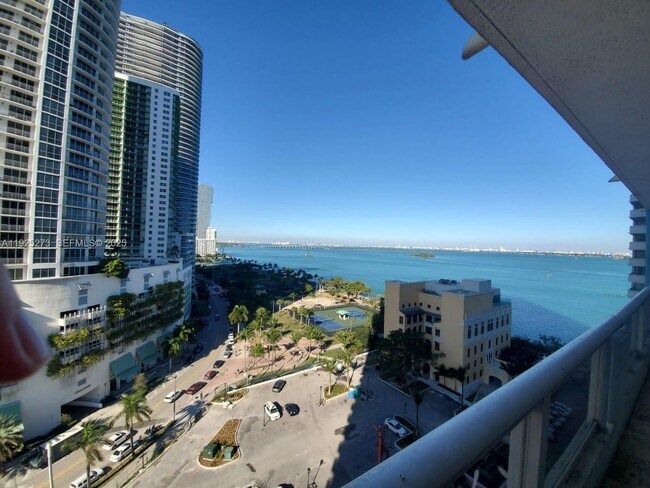 Foto del edificio - 1717 N Bayshore Dr