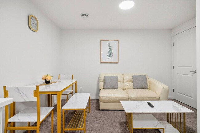 Photo du bâtiment - 226 Magnolia Way SE