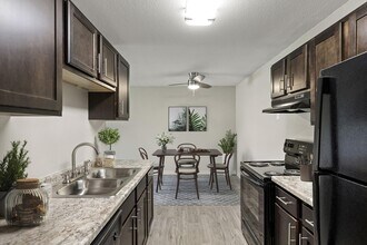 Building Photo - Bradley House Apartments