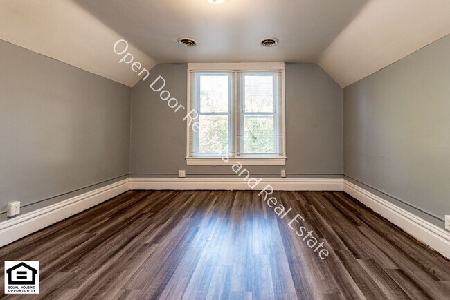 Foto del edificio - 1030 Lake Ave