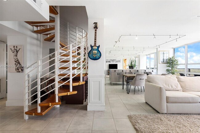 Foto del edificio - 600 NE 36th St