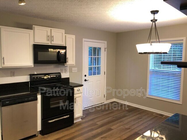 Building Photo - 263 Newberry Dr
