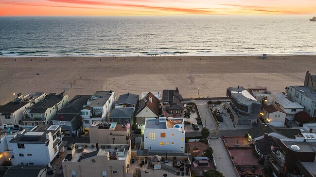 Building Photo - 33 4th Ct