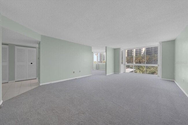 Building Photo - 660 Island Way
