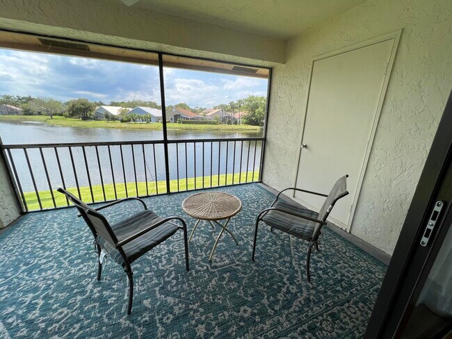 Foto del edificio - 12871 Briarlake Dr