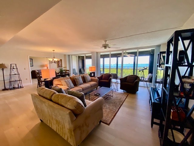 Foto del edificio - 11 Bluebill Ave