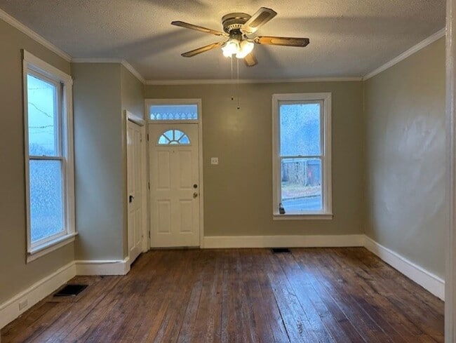 Building Photo - 432 Mulberry St