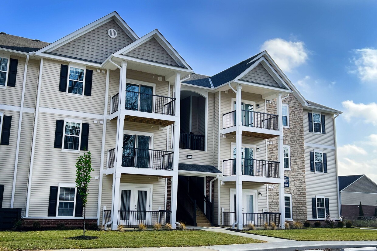 Primary Photo - Brookfield Village Apartments
