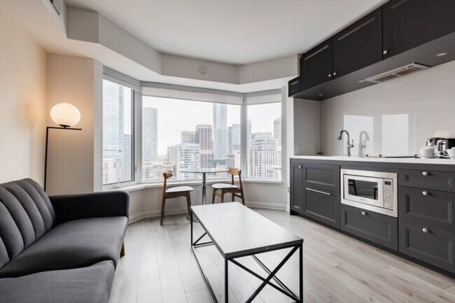 Photo du bâtiment - 155 Yorkville Ave