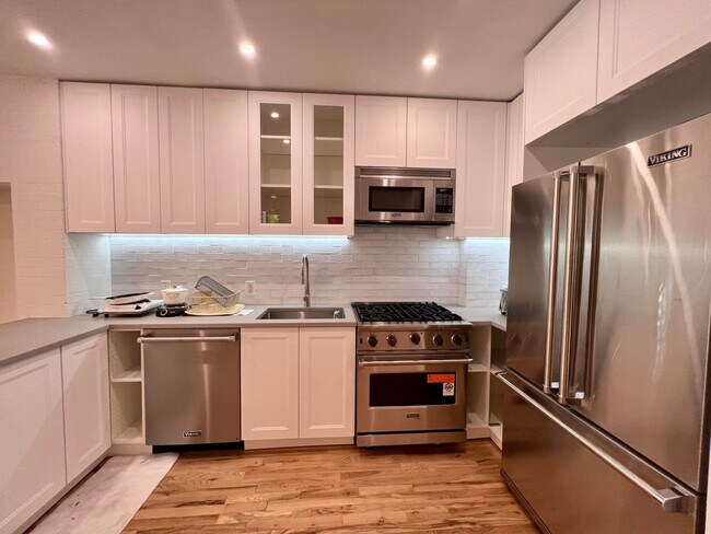 Foto del edificio - Beautiful 2 bedroom  with garden in South ...