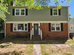 Building Photo - 305 Maycox Ave