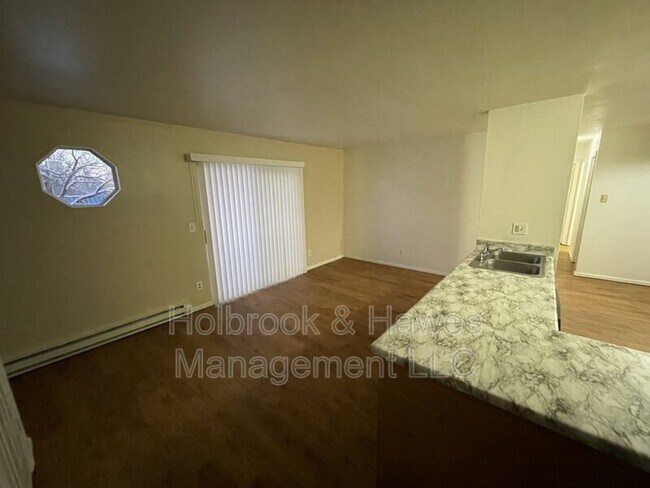 Building Photo - 4531 Boardwalk Dr