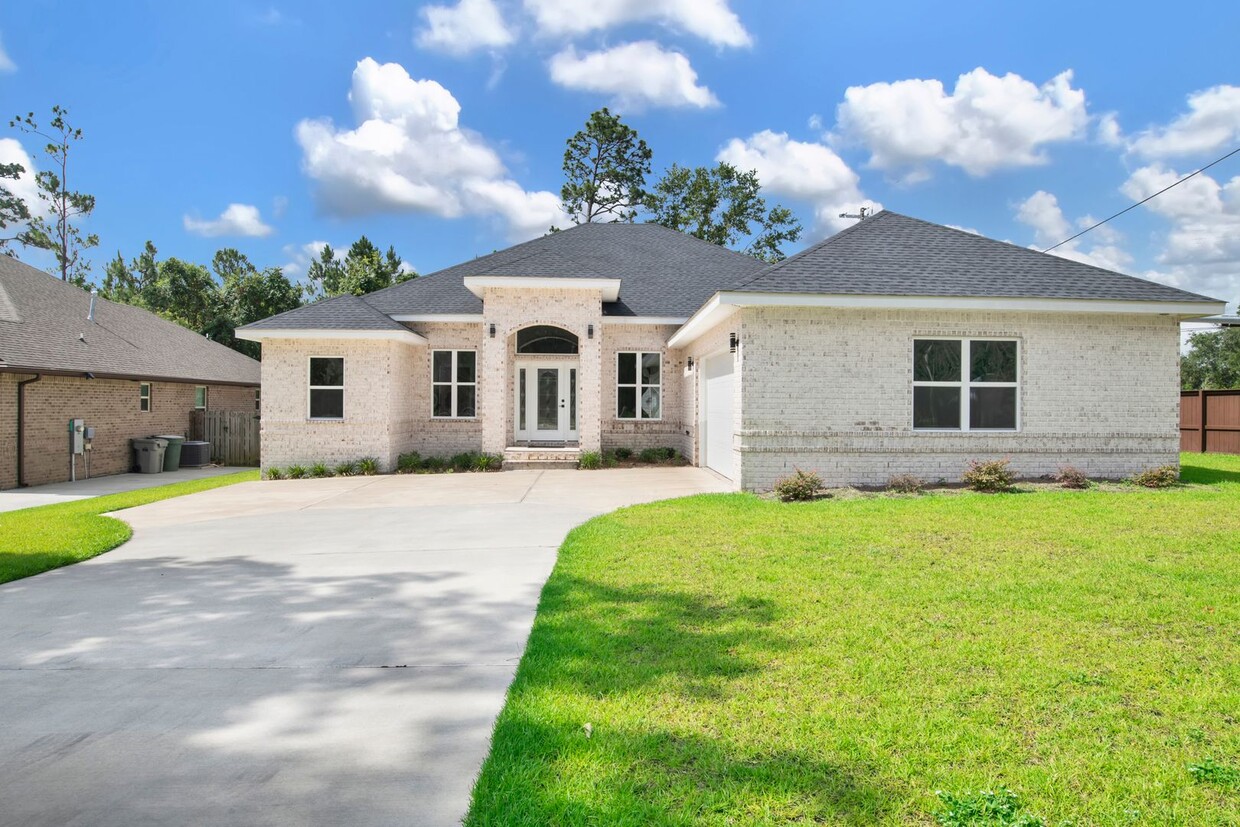 Primary Photo - 1501 Vintage Oaks Cir
