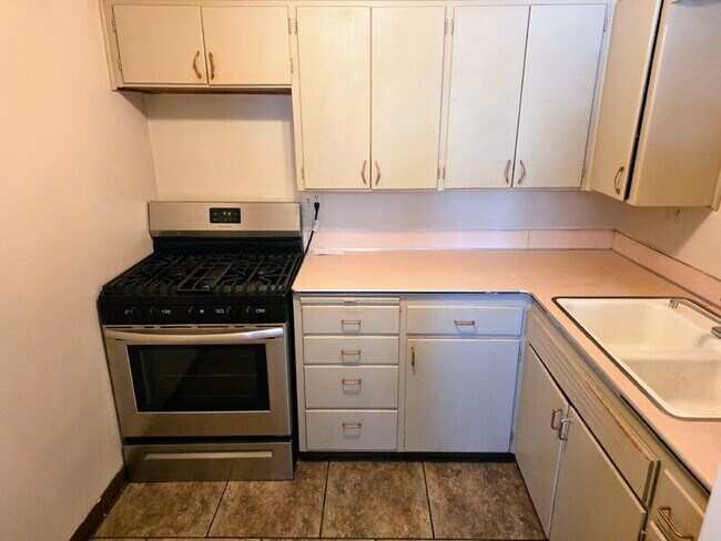 Foto del edificio - 2820 Kingman Blvd