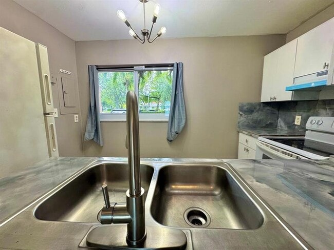 Foto del edificio - 3552 NW 114th Terrace
