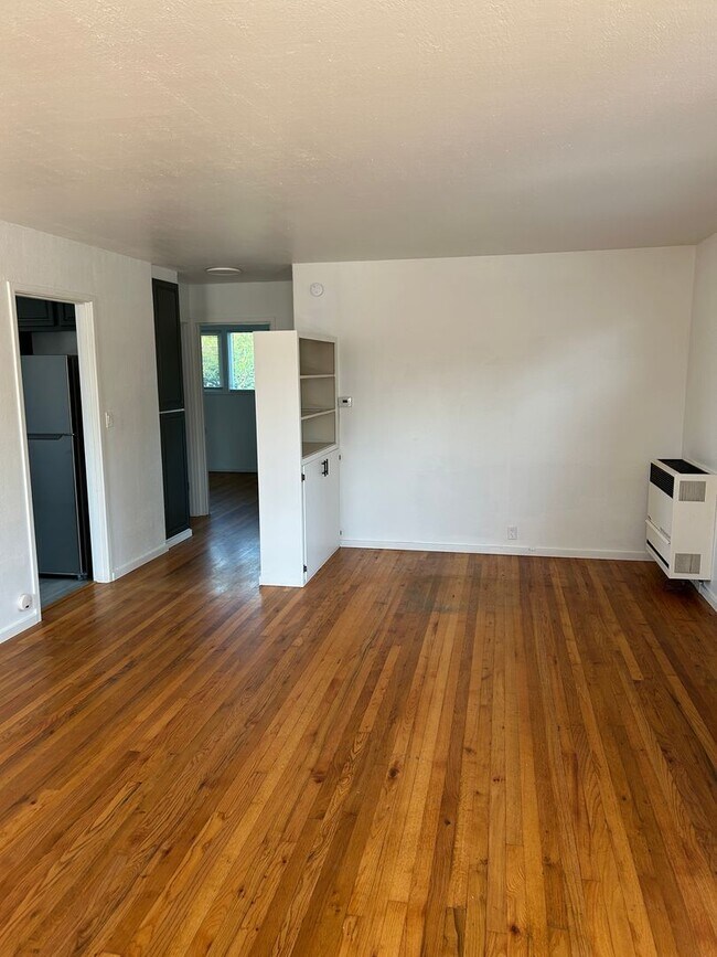 Foto del edificio - Updated Three Bed One Bath House Eureka