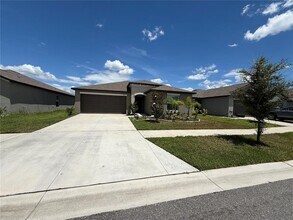 Building Photo - 15427 Miller Creek Dr