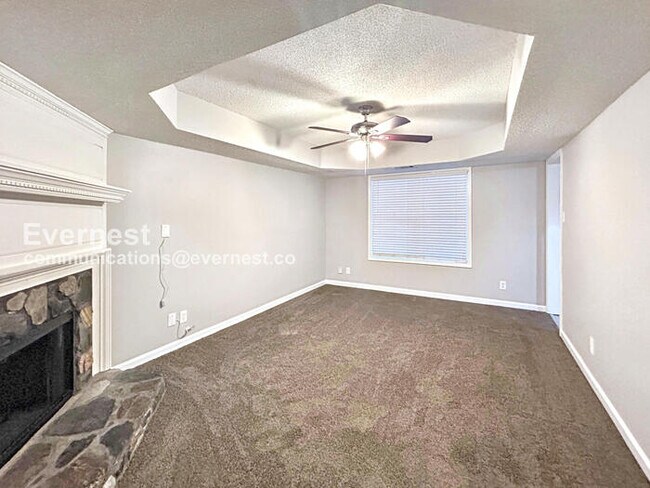 Foto del edificio - 5920 Catawba Way