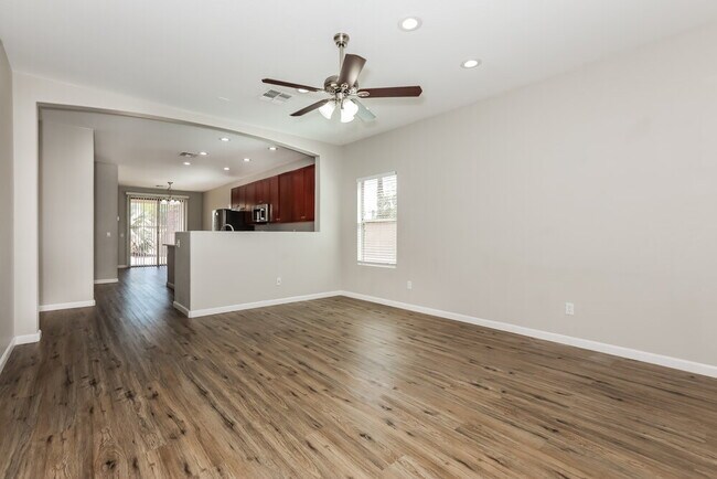 Building Photo - 1352 E Clifton Ave