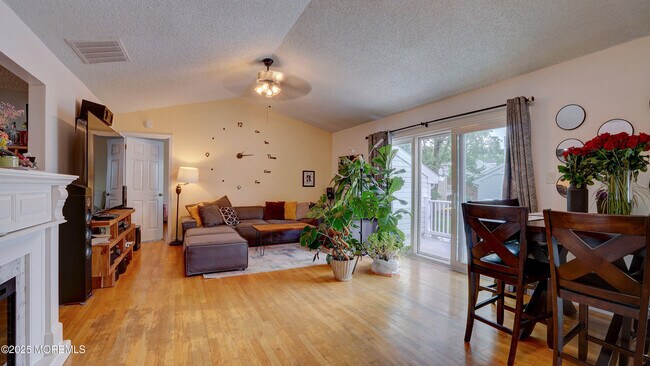 Foto del edificio - 316 Tulip Ln